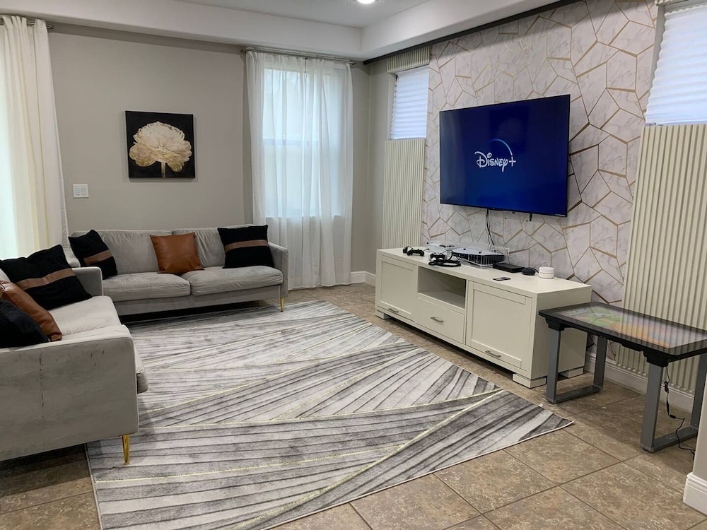 Come and Stay at the Best of Championsgate!