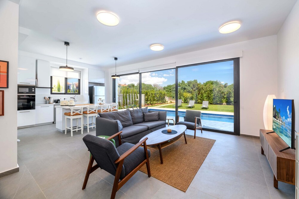 By The Beach - Sea Pearl Villa