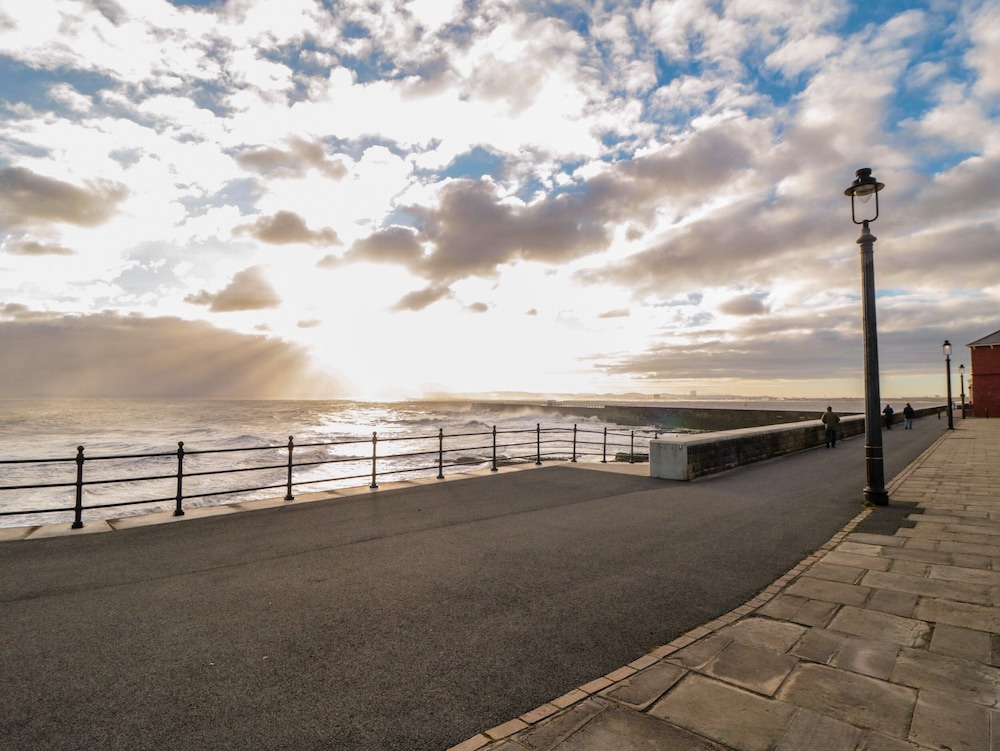 No.20 The Headland