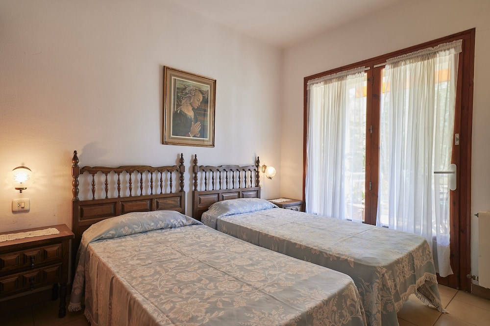 Masso in Llafranc With 3 Bedrooms and 1 Bathrooms