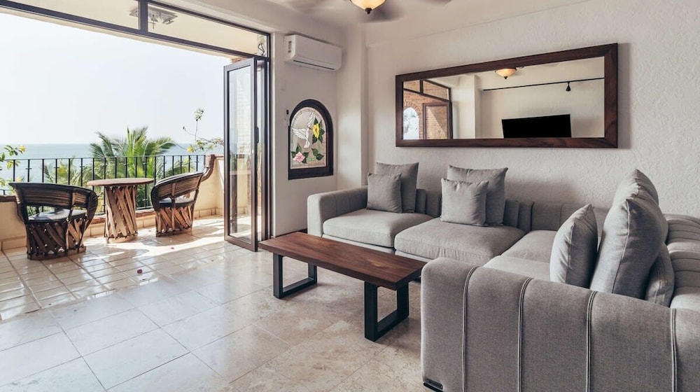 Ocean View 1Br Condo-balcony-beach-pool - 502