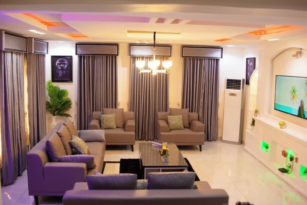 Readyhomes Shortlets and Apartments