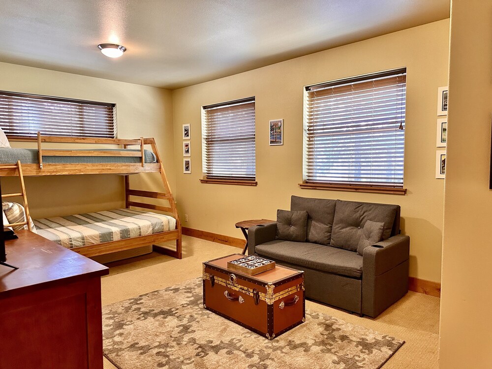 River Song Cabin 3 Bedroom Home