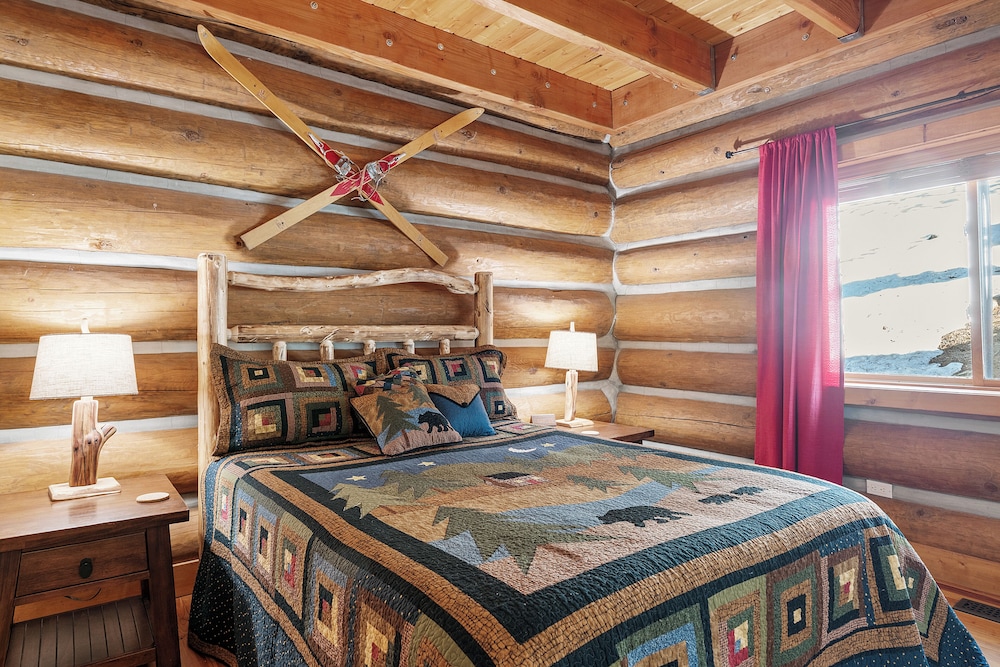 Grinhart Cabin view 2