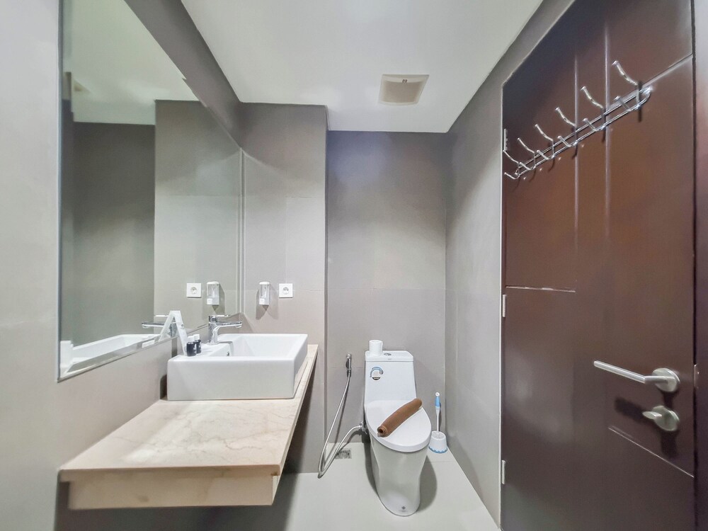 Comfortable And Spacious Studio At Patraland Amarta Apartment