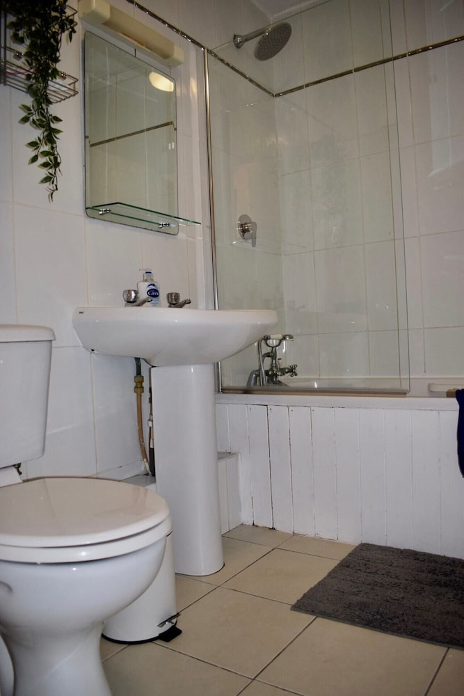 2 Bedroom Apartment Beside Merrion Square