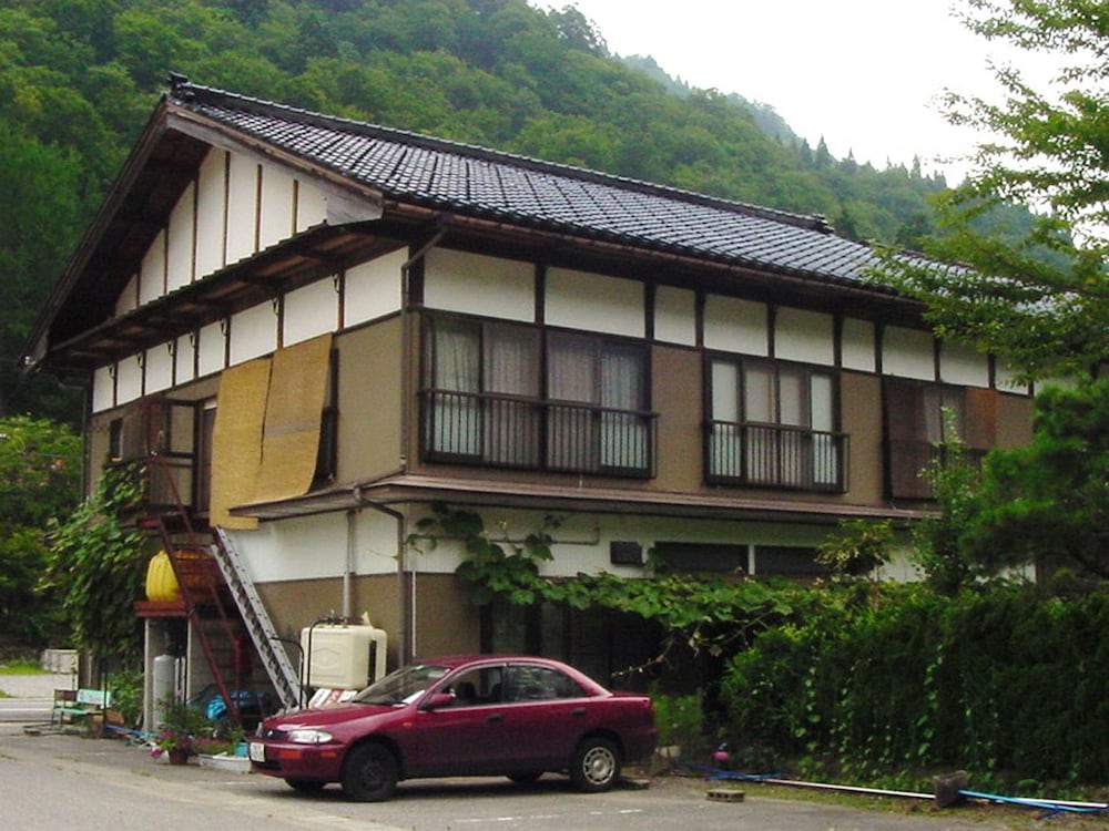 Gokayama Ryokan Yoshinoya view 3