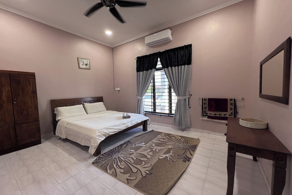 Nurbayu Villa (3 and 4 bedroom Villa) Kemaman