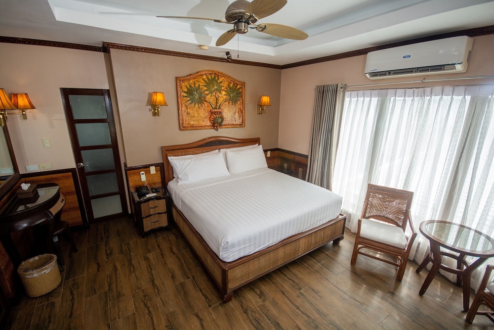 Red Coconut Beach Hotel