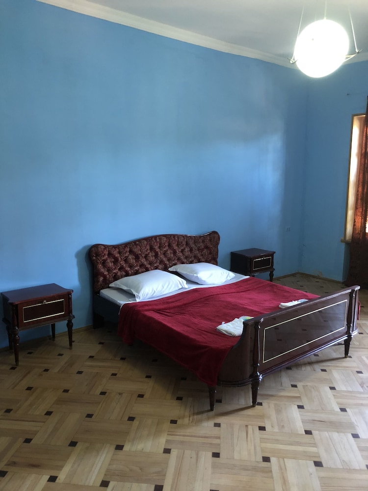 Lucky Family Hotel