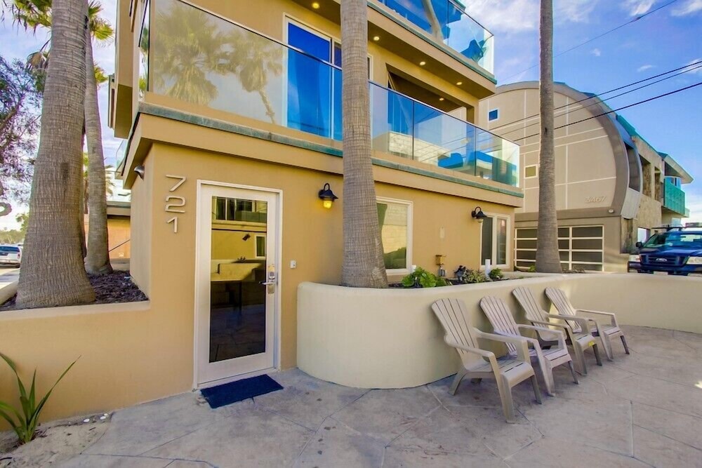 Ocean Breeze 1 & 2