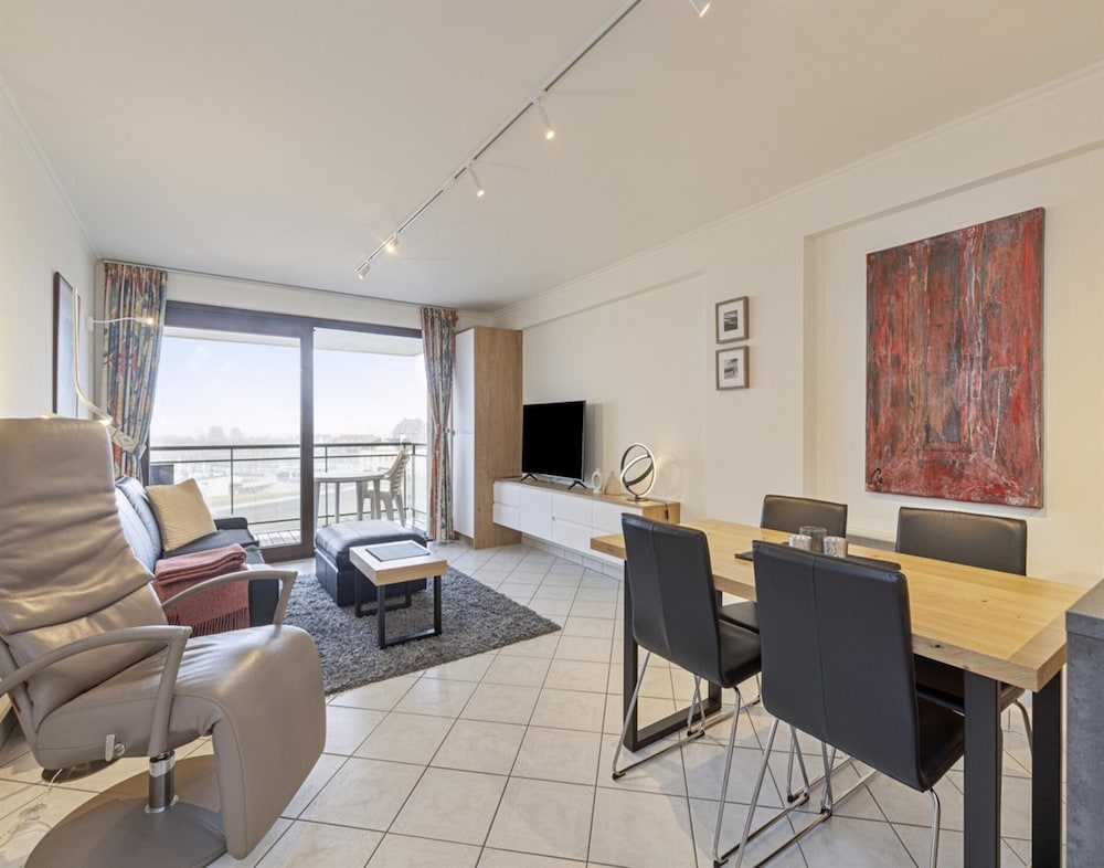 Apartment in Blankenberge With Terrace
