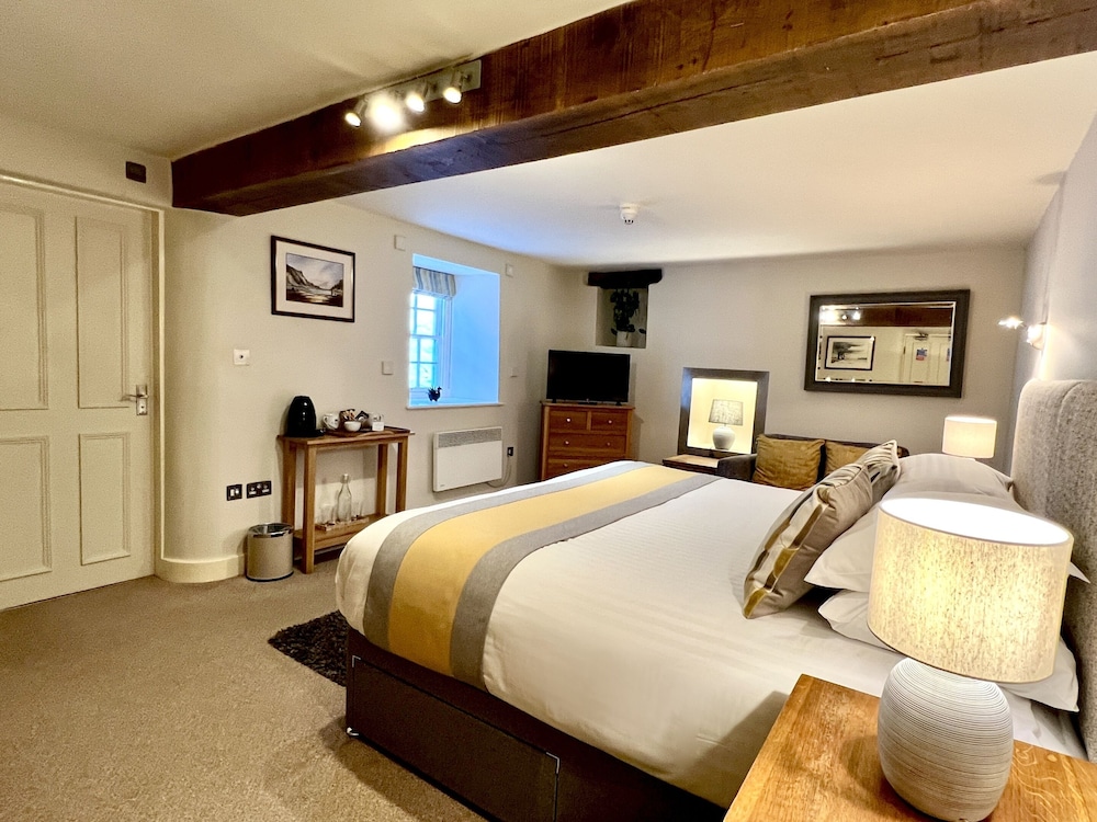 Castle Cottage Inn