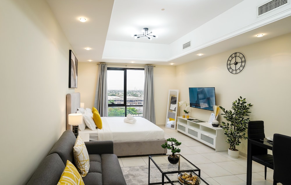 Tanin - Luxurious and Contemporary Studio in JLT Cluster R