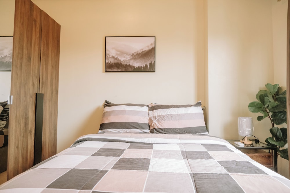 Spacious & Stylish City Haven