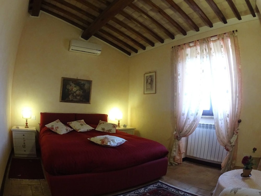 Red House/casa Rossa - Near Civita Di Bagnoregio view 4