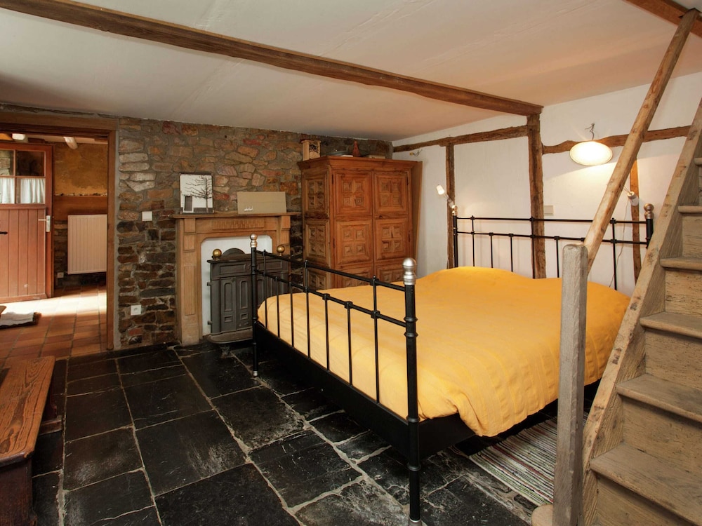 Heritage Holiday Home in Roumont view 4