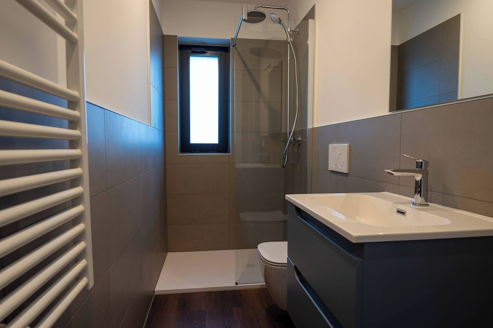 Lugano Suite Modern Concept 3