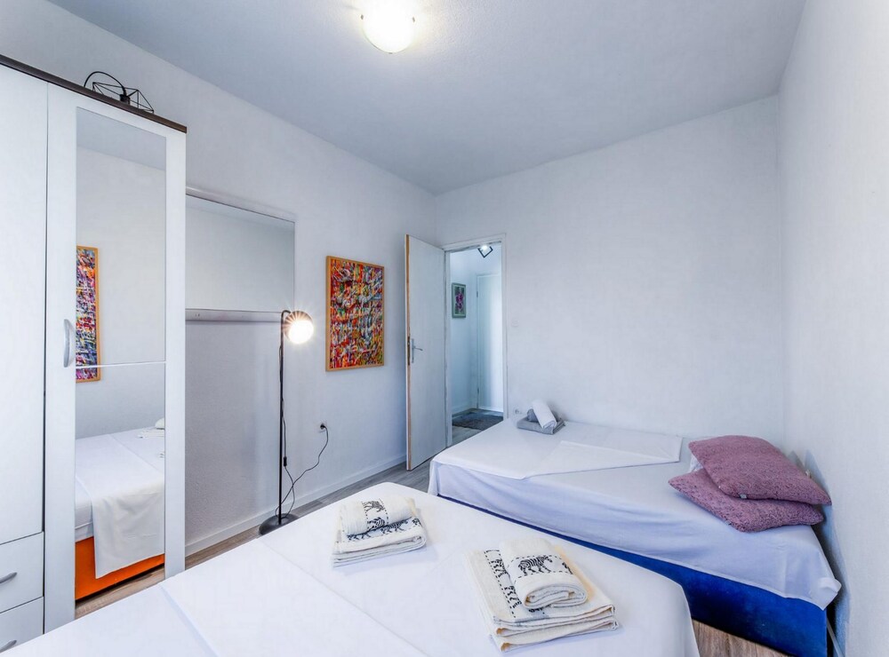 Dazzling Ponikvice Apartment With Balcony