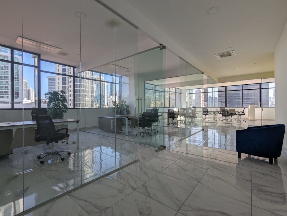 w Brilliant 1BR w Beautiful View in Calle 50