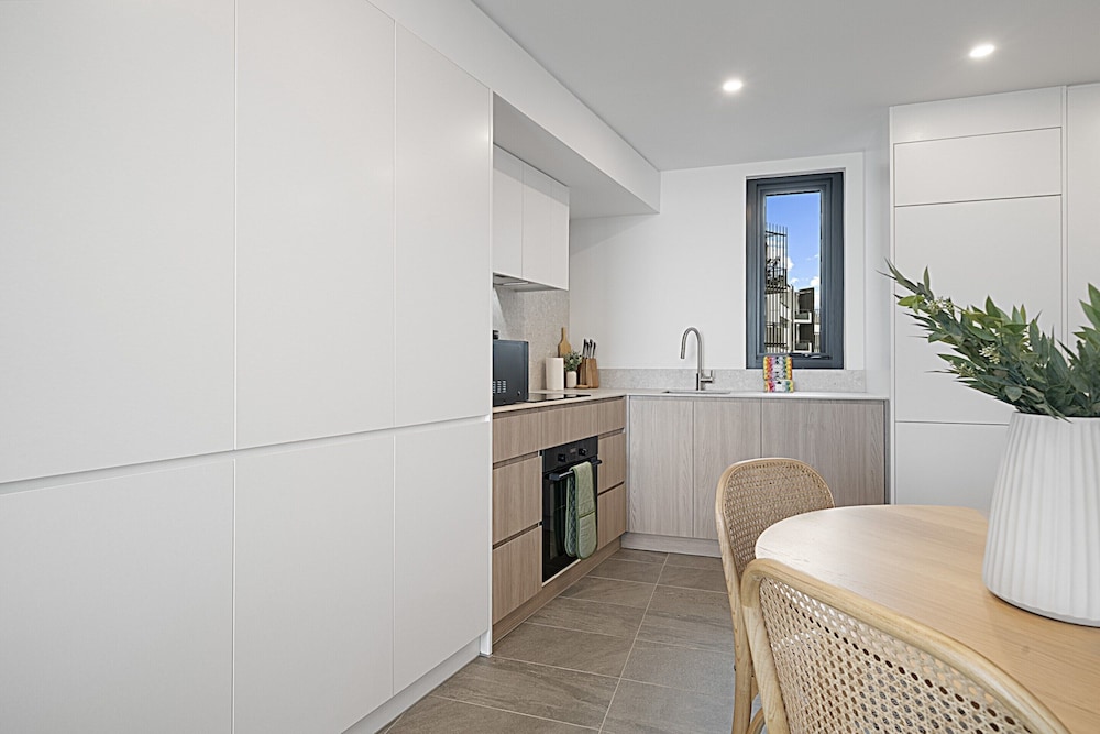 Bright 1-bedroom Escape With Private BBQ