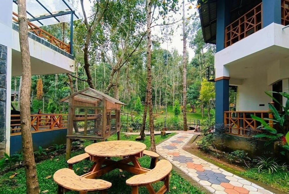kolaahalam Mainland Resorts and Spa