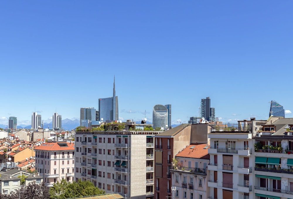 Milan Retreats Brera