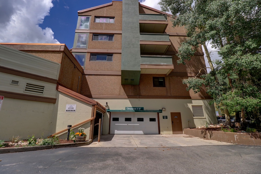 SkyRun Copper Mountain Resort Vacation Lodging