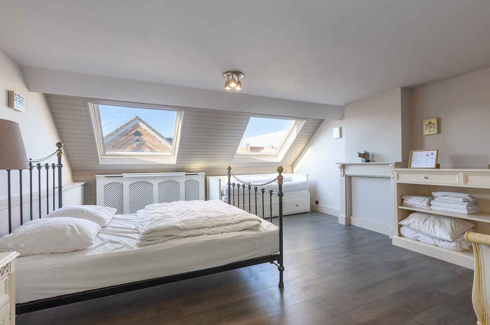 Holiday Home for 8 People Near the sea