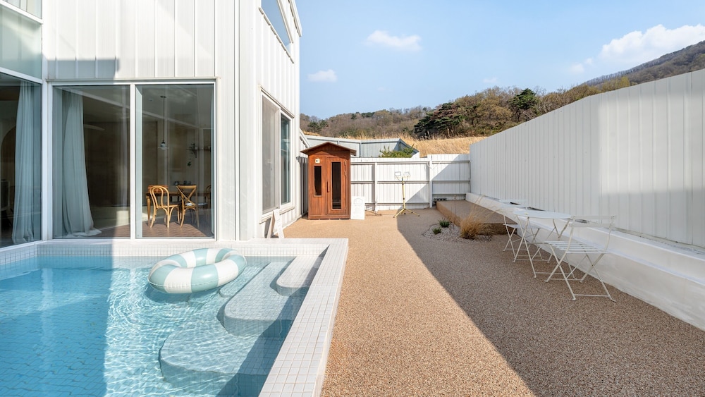 Laetari Pension, Gyeongju
