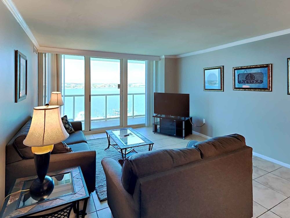 Sabine Yacht & Racquet by Southern Vacation Rentals, photo 31