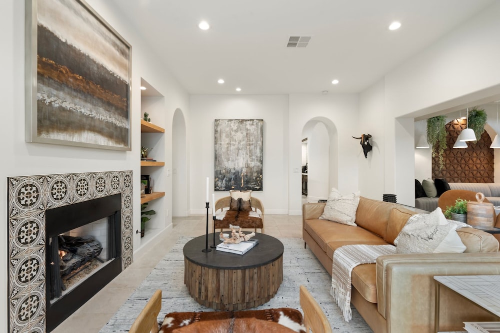 The Casa Del Sol Experience - Old Town Villa