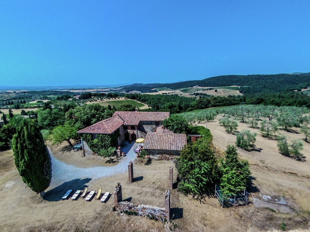 Belvilla by OYO Villa Sangiovese view 3