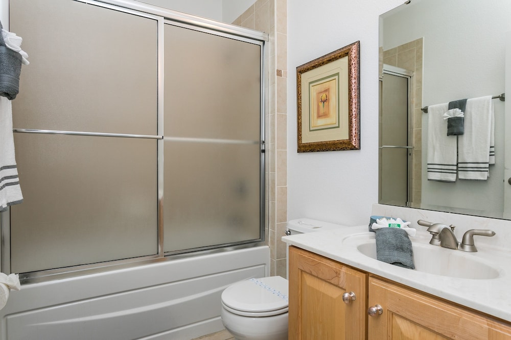 Legacy Park 212 - Image 4