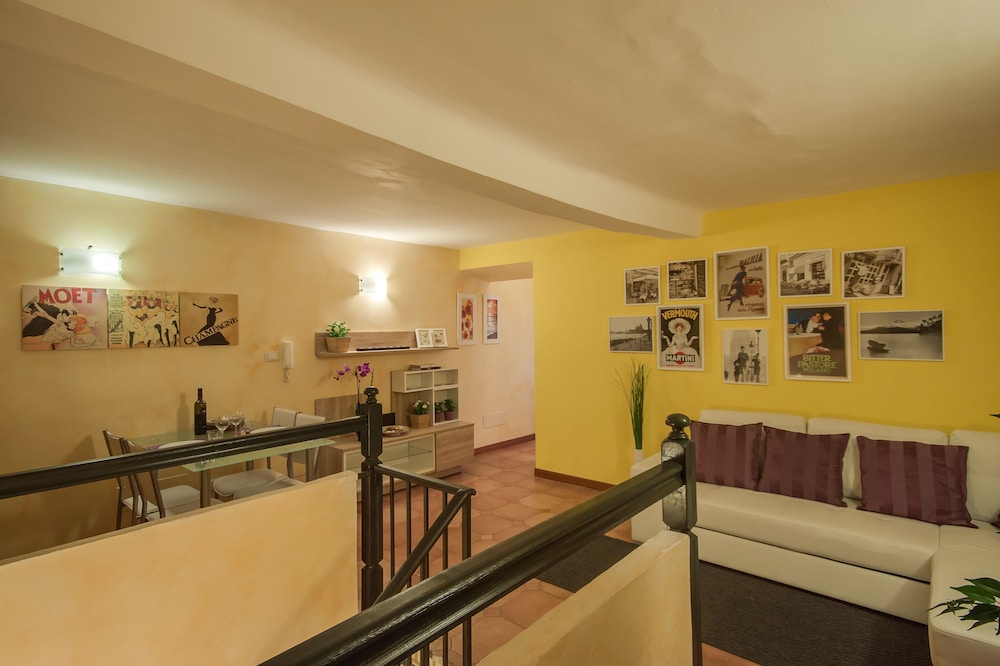 Rome King Suite