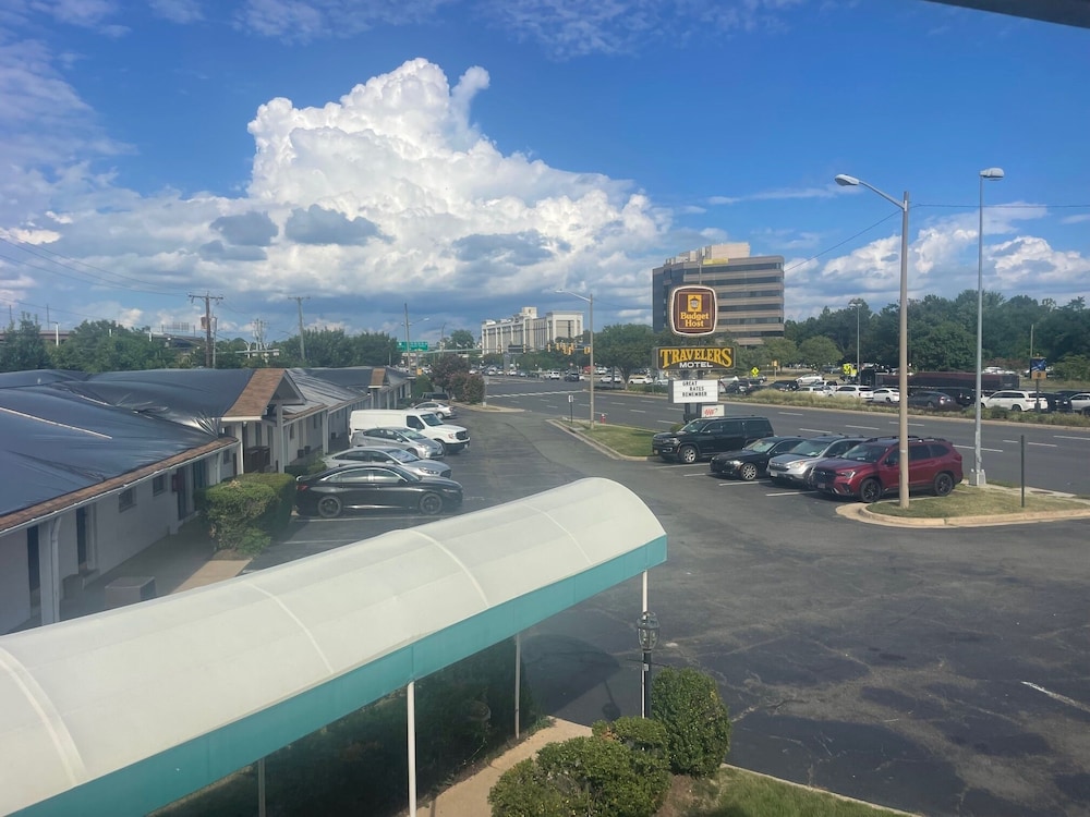 Traveler's Motel