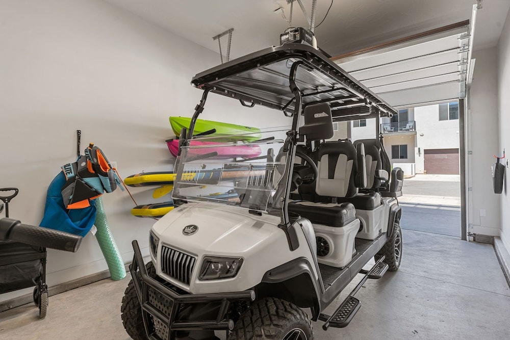 The Crash Pad 5 Bedroom Townhouse