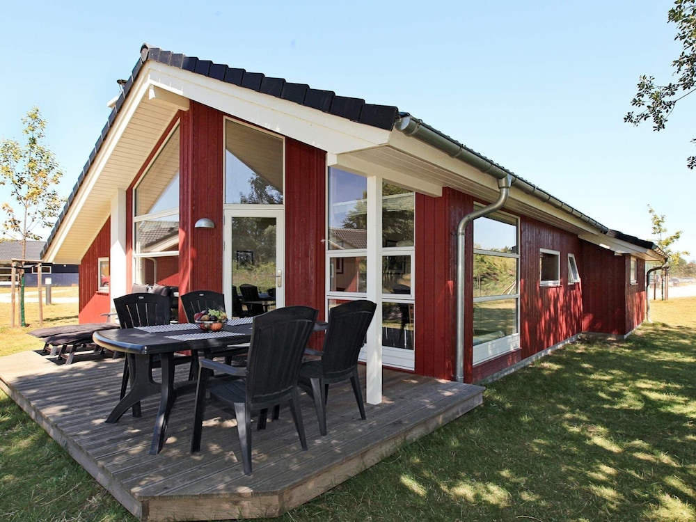 Beautiful Holiday Home With Outdoor Space