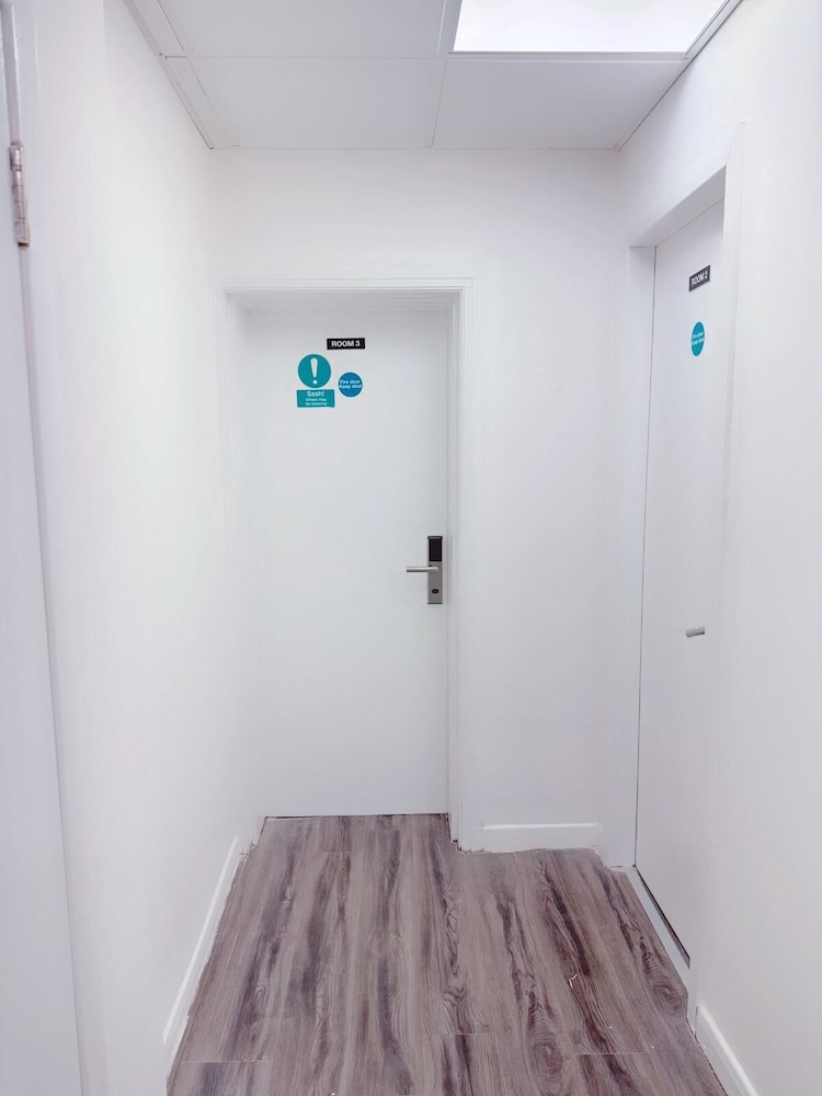 Rahman Hostel - Manchester