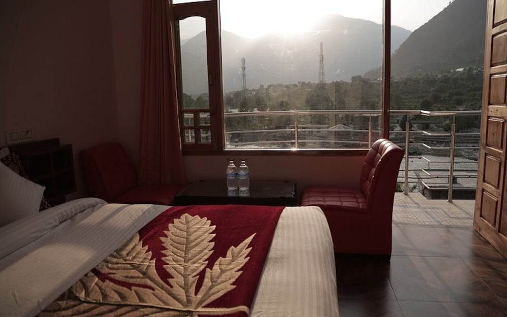 Hotel Sarla Regency