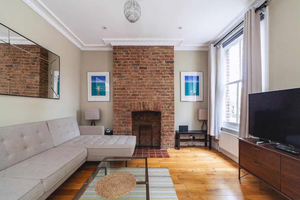 Charming One-Bed Oasis in Hammersmith