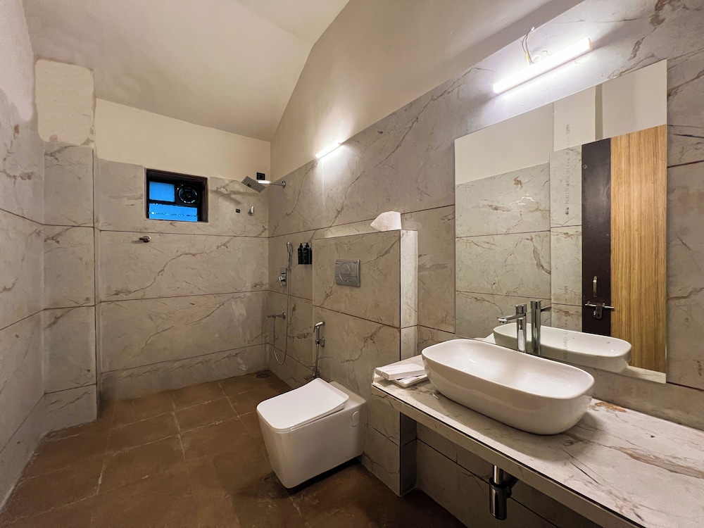 Yash Resort