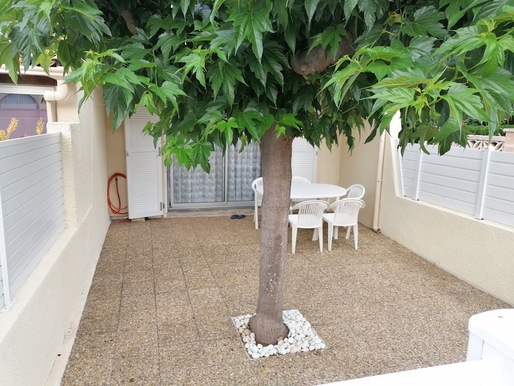 House in Agde Near Beach & City Center