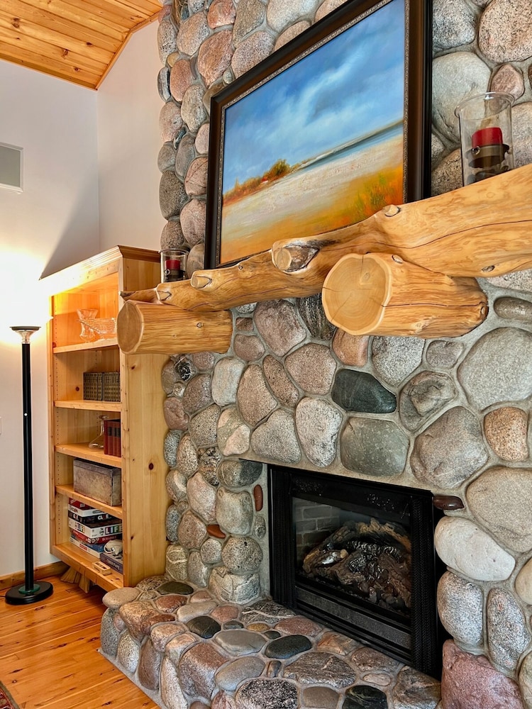 Boardman Monarch River HOT TUB Fireplace