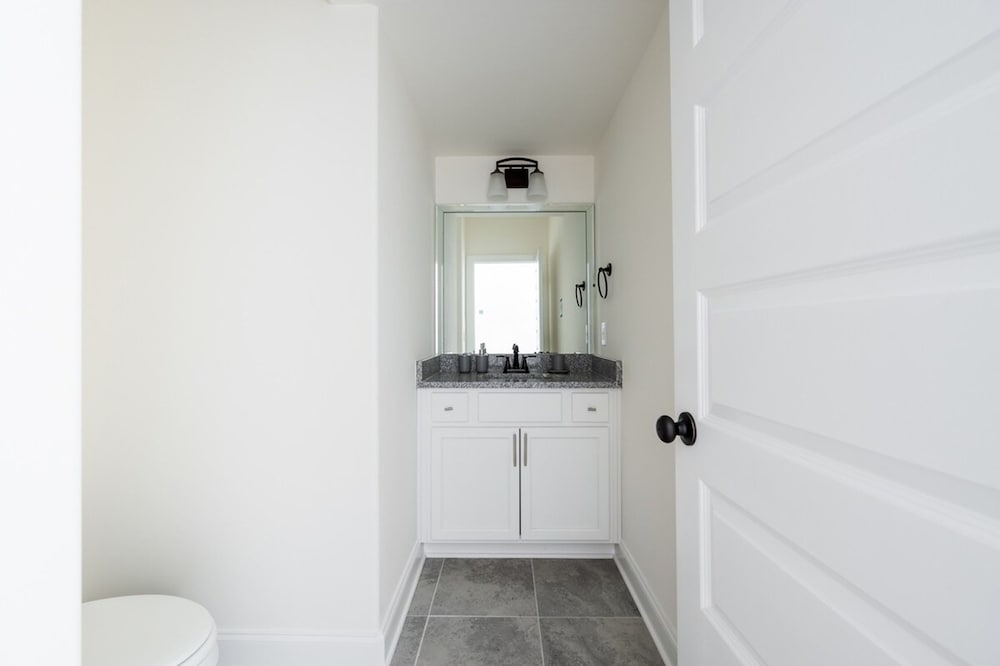1 King 1 Queen 2 Double Garage Washer Dryer