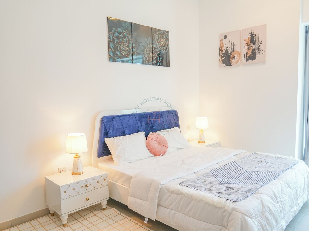 Luxury 2-Bedroom Stay in the Heart of Churchill