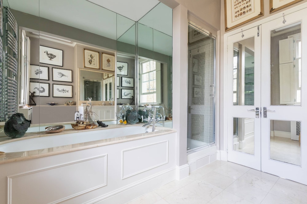 Lilyville Road III by Onefinestay