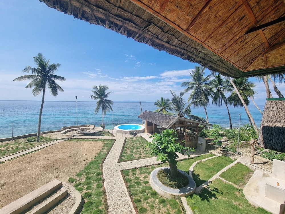 Hagdan Reef Dive Spot by HiveRooms view 5