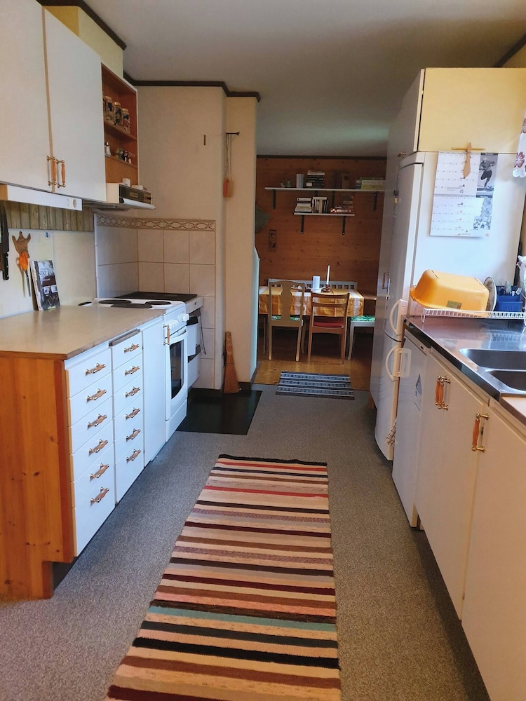 Villa w Open Fireplace and big Plot 5 min From the sea