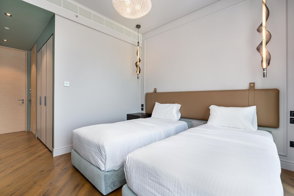 2BR 2502 Jumeirah Gate 1